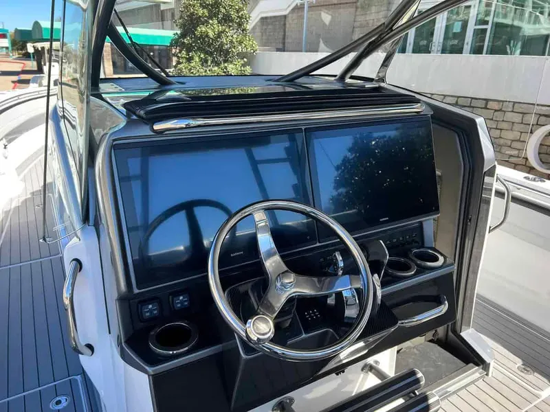 Slide: The Image of Nor-Tech 452 Super Fish 2021 - 4