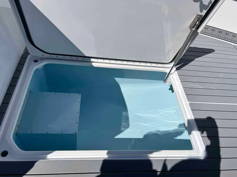 Slide: The Image of Nor-Tech 452 Super Fish 2021 - 6