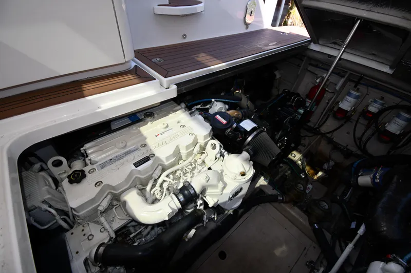 Slide: The Image of Sea Ray 450 Sundancer 2010 - 67