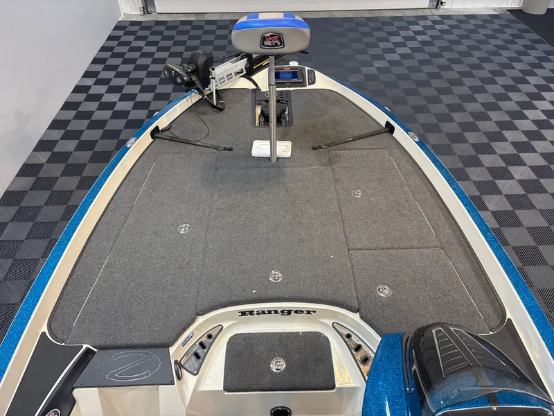 Slide: The Image of Ranger Z520C-SC 2018 - 6