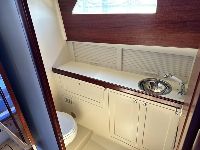 Slide: The Image of Van Dam Sedan Cruiser 2003 - 16