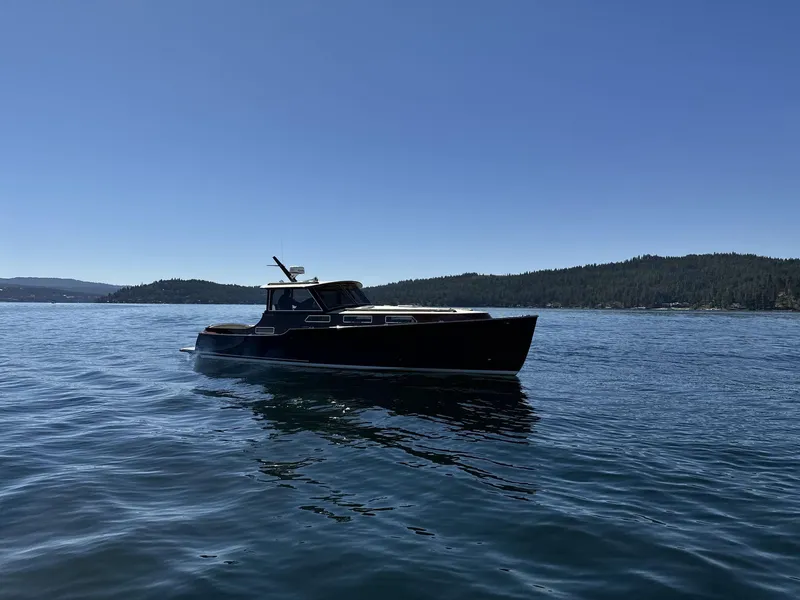 Slide: The Image of Van Dam Sedan Cruiser 2003 - 3