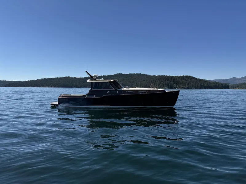 Slide: The Image of Van Dam Sedan Cruiser 2003 - 4