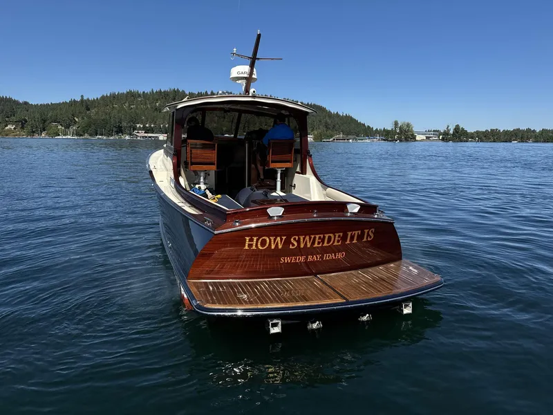 Slide: The Image of Van Dam Sedan Cruiser 2003 - 6