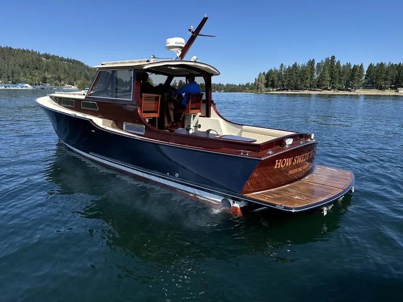 Slide: The Image of Van Dam Sedan Cruiser 2003 - 7