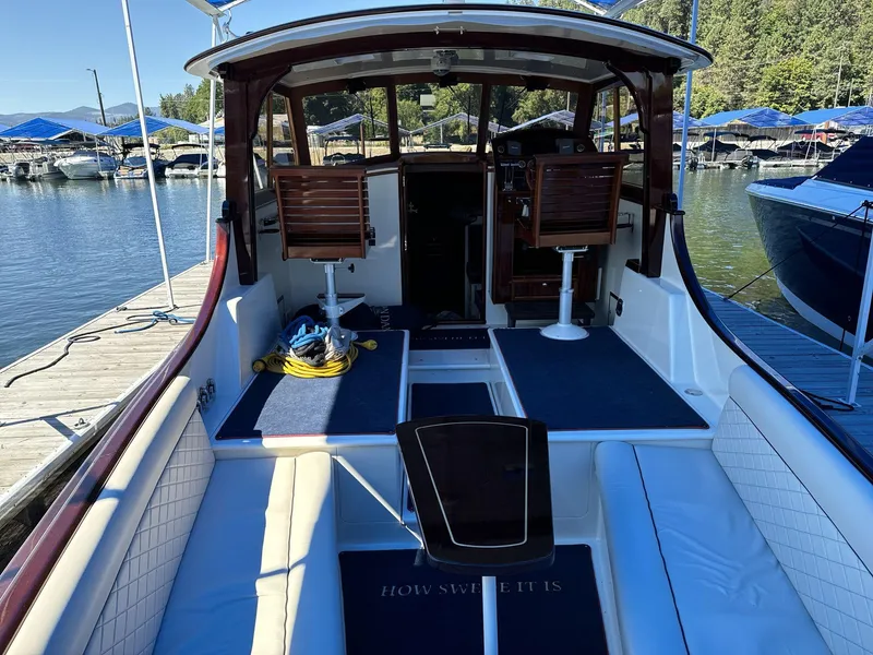 Slide: The Image of Van Dam Sedan Cruiser 2003 - 9