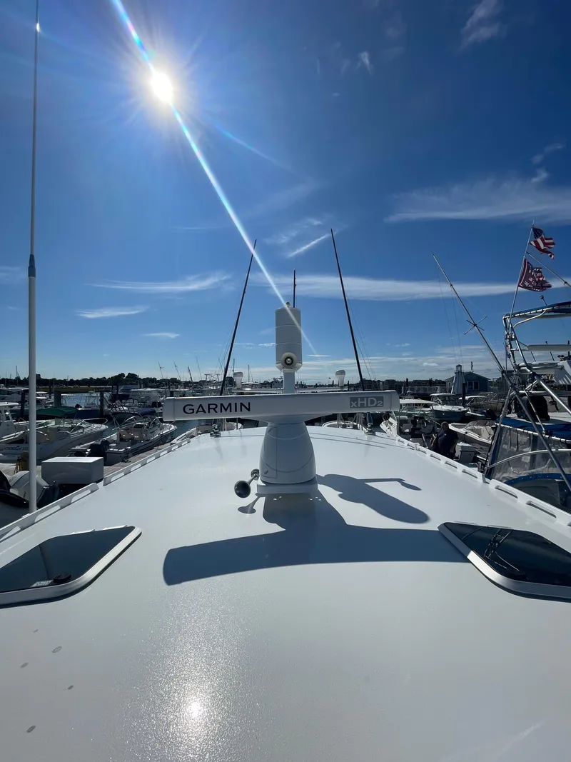 Slide: The Image of Garmin open array radar with Flir - 40