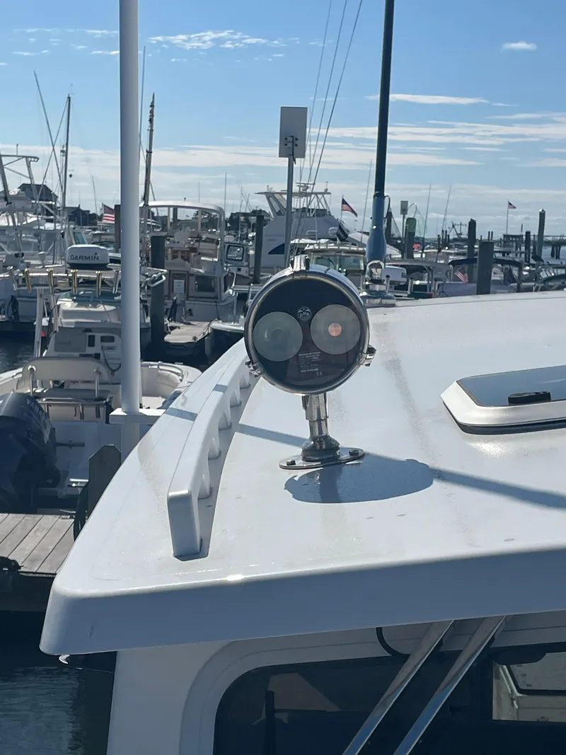 Slide: The Image of Roof spotlight - 42