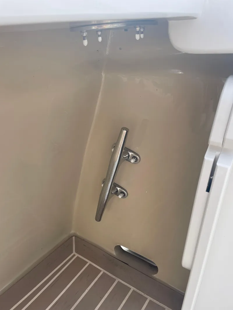 Slide: The Image of Heavy duty docking hardware - 50