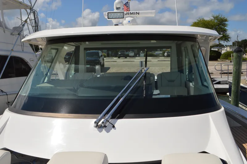 Slide: The Image of Tiara 48 LS - Windshield - 18