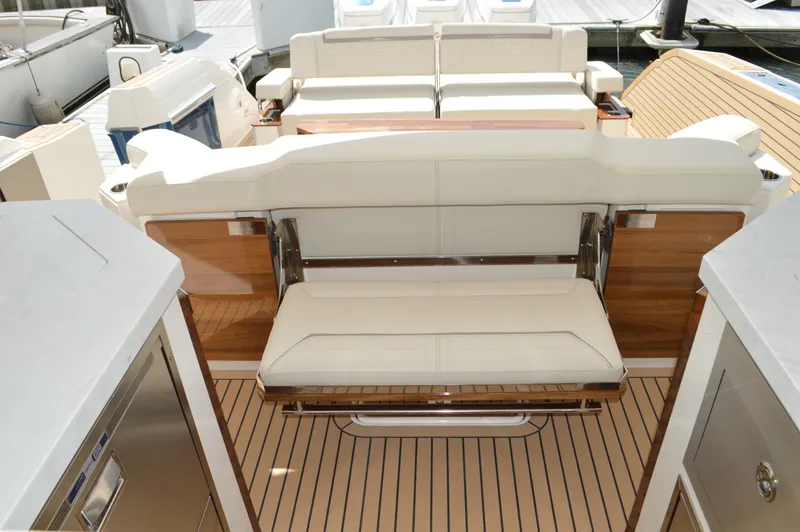 Slide: The Image of Tiara 48 LS - Jump Seat Open - 34
