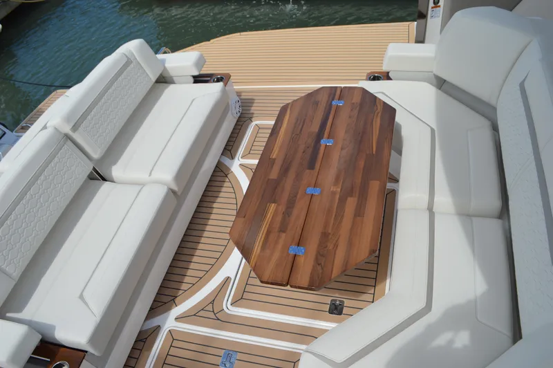 Slide: The Image of Tiara 48 LS - Dinette - 37