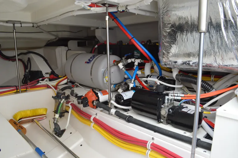 Slide: The Image of Tiara 48 LS - Water Tank and Pumps - 70