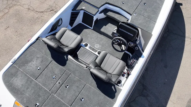 Slide: The Image of 2025 Skeeter ZXR21 - 2