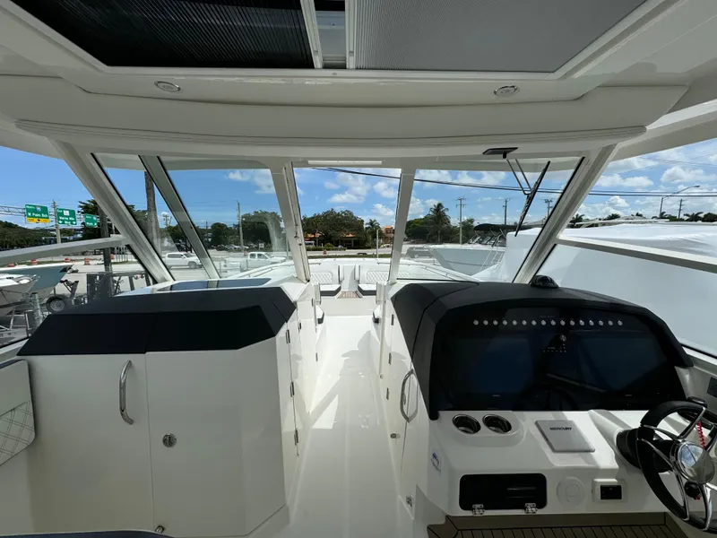 Slide: The Image of World Cat 400 DC-X 2024 - 19