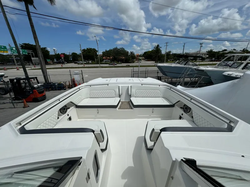 Slide: The Image of World Cat 400 DC-X 2024 - 20