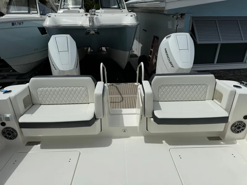 Slide: The Image of World Cat 400 DC-X 2024 - 28