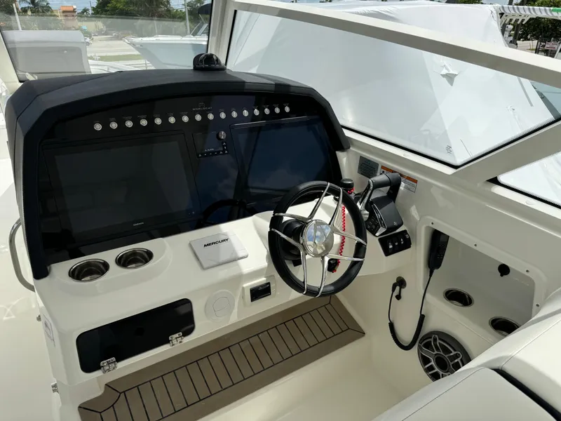 Slide: The Image of World Cat 400 DC-X 2024 - 9