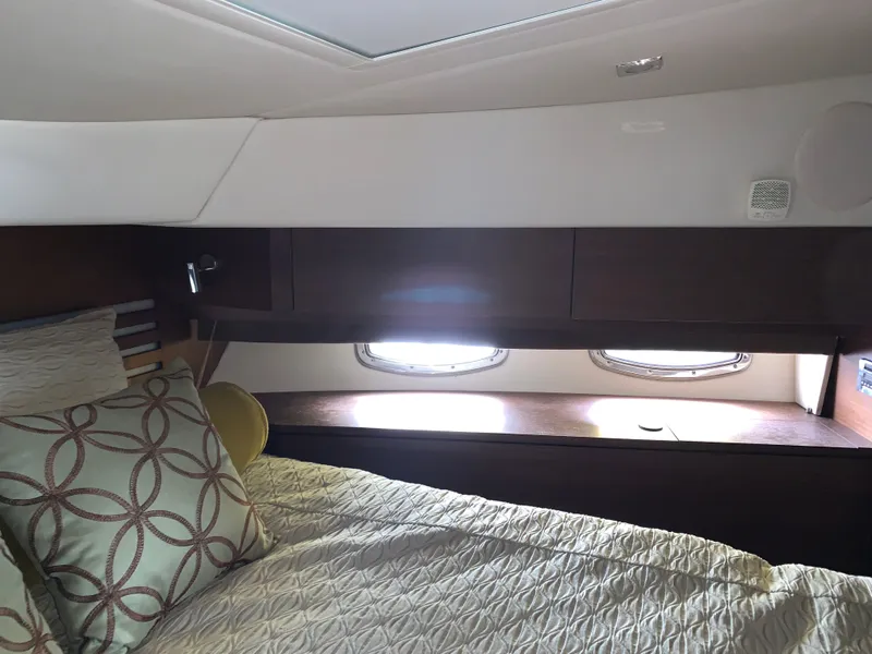 Slide: The Image of Sea Ray 450 Sedan Bridge 2013 - 12