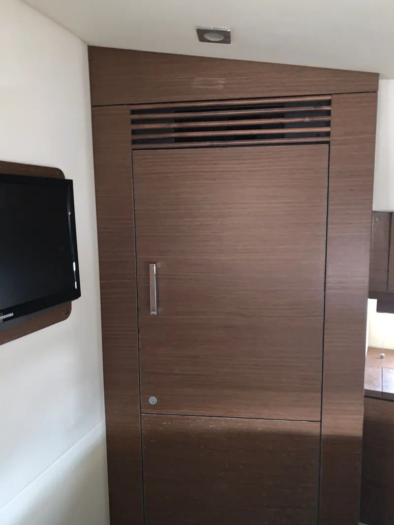 Slide: The Image of Sea Ray 450 Sedan Bridge 2013 - 15