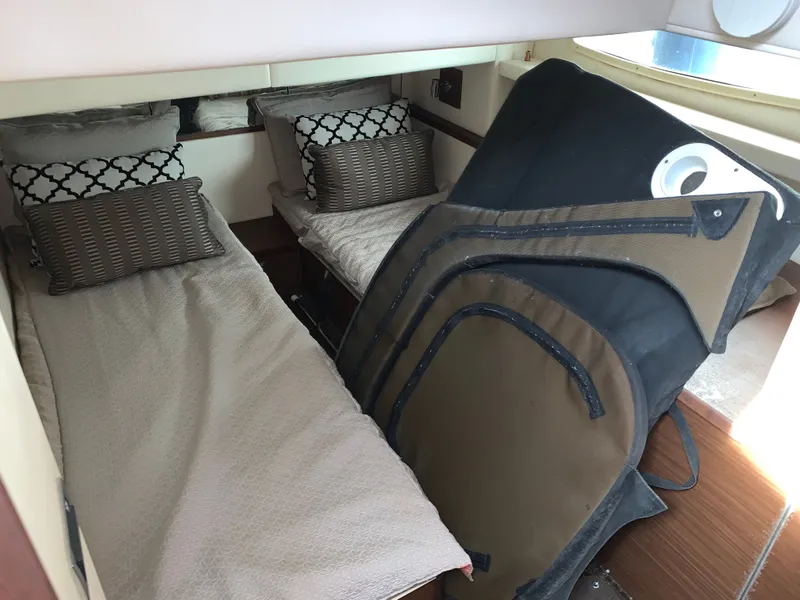 Slide: The Image of Sea Ray 450 Sedan Bridge 2013 - 16