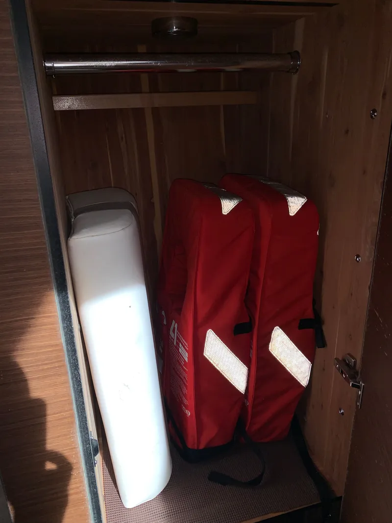 Slide: The Image of Sea Ray 450 Sedan Bridge 2013 - 17