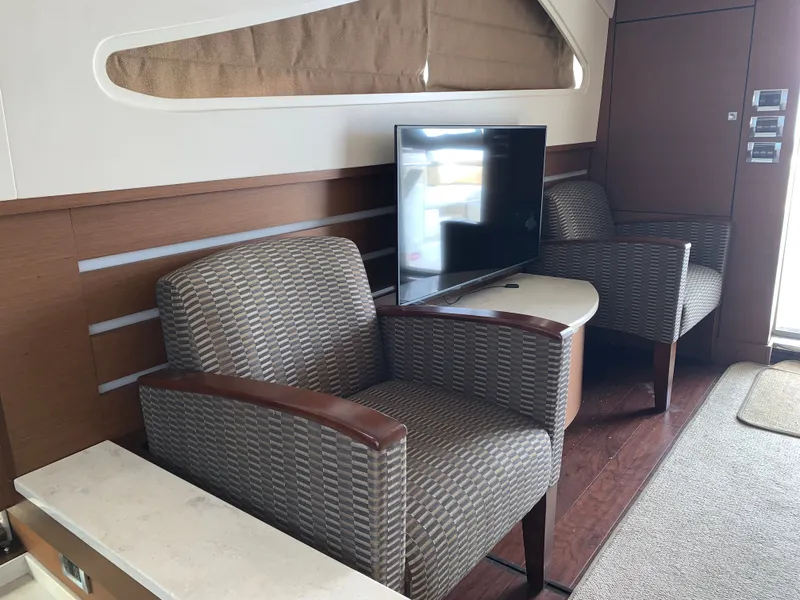 Slide: The Image of Sea Ray 450 Sedan Bridge 2013 - 20