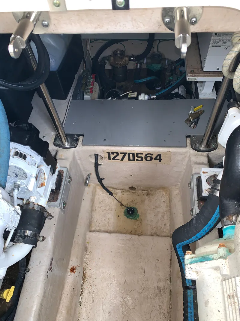 Slide: The Image of Sea Ray 450 Sedan Bridge 2013 - 30