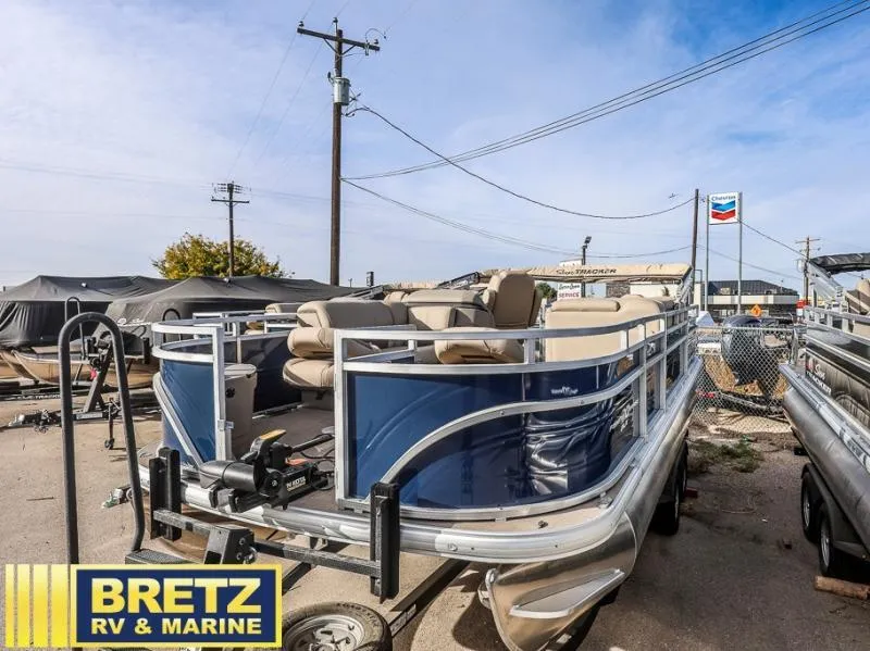 Slide: The Image of Fishin' Barge 20 DLX 2025 - 4