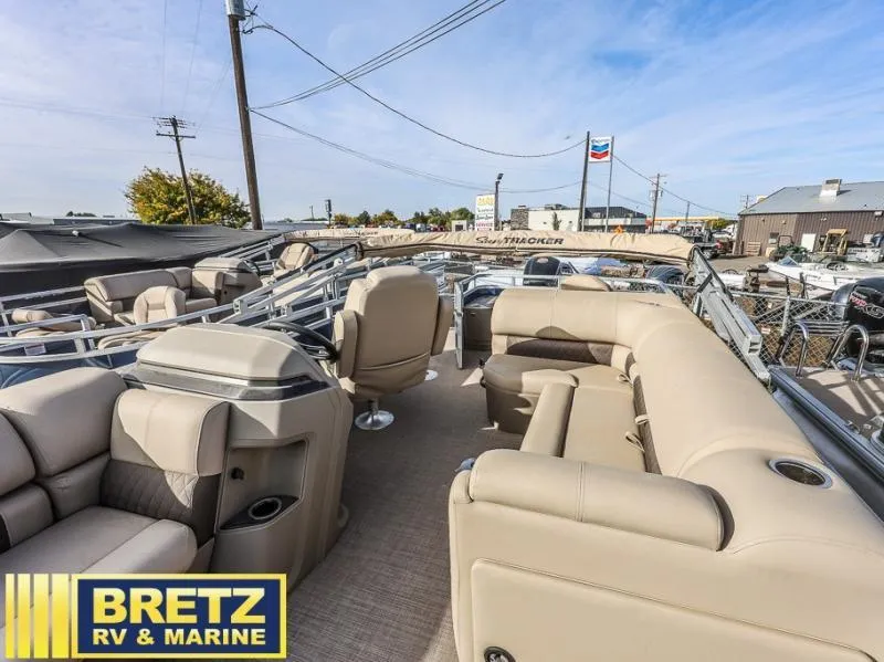 Slide: The Image of Fishin' Barge 20 DLX 2025 - 8