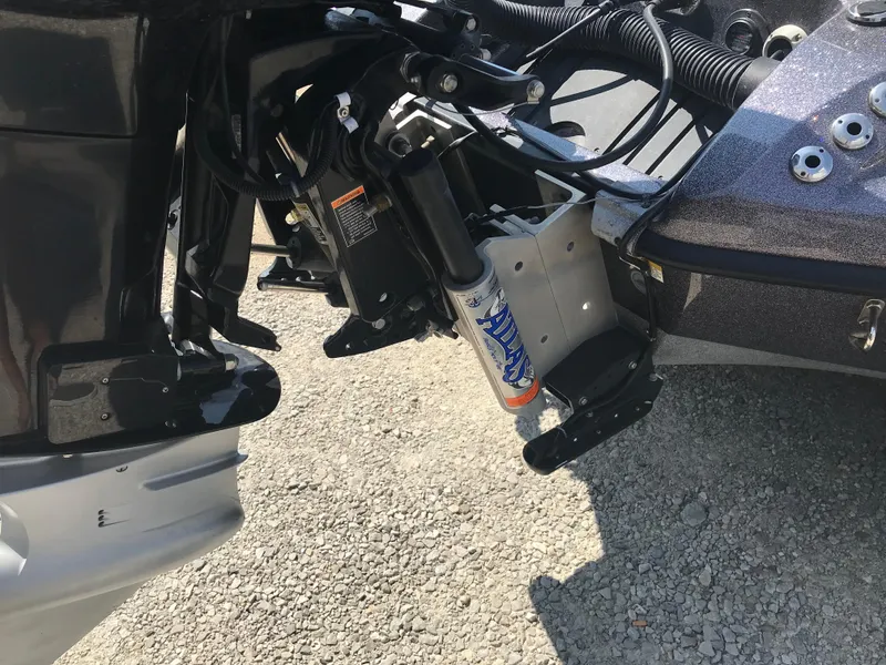 Slide: The Image of 2017 Ranger Z520 Comanche boat motor mount detail on gravel surface. - 14