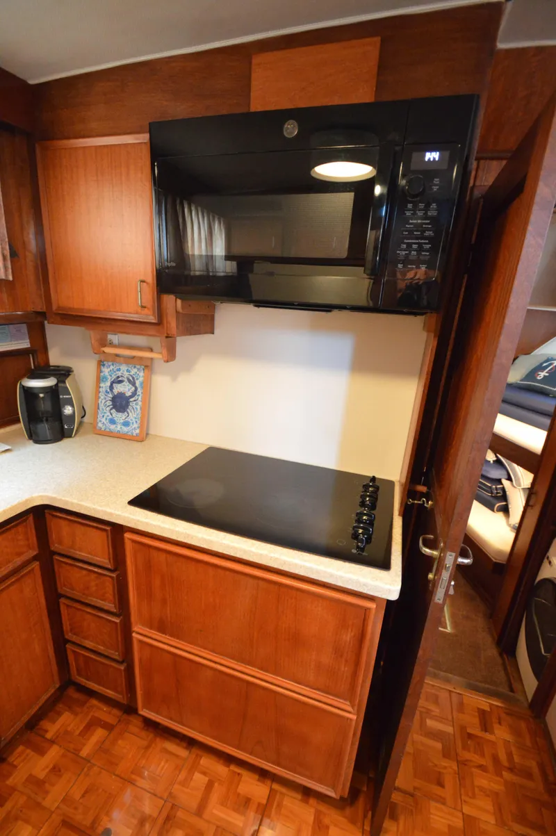 Slide: The Image of Hatteras 53 Motor Yacht 1979 - 29