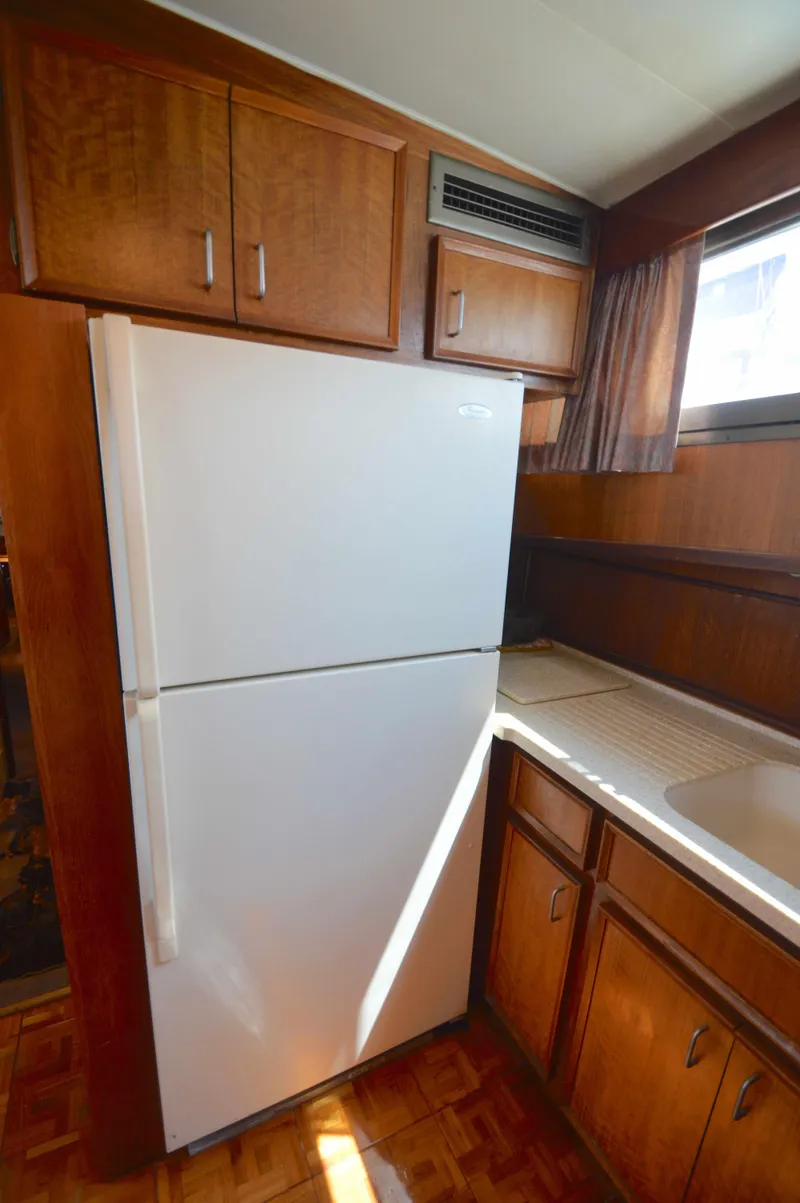 Slide: The Image of Hatteras 53 Motor Yacht 1979 - 30