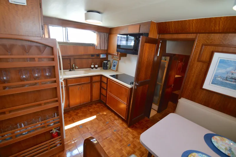 Slide: The Image of Hatteras 53 Motor Yacht 1979 - 33