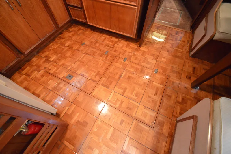 Slide: The Image of Hatteras 53 Motor Yacht 1979 - 35