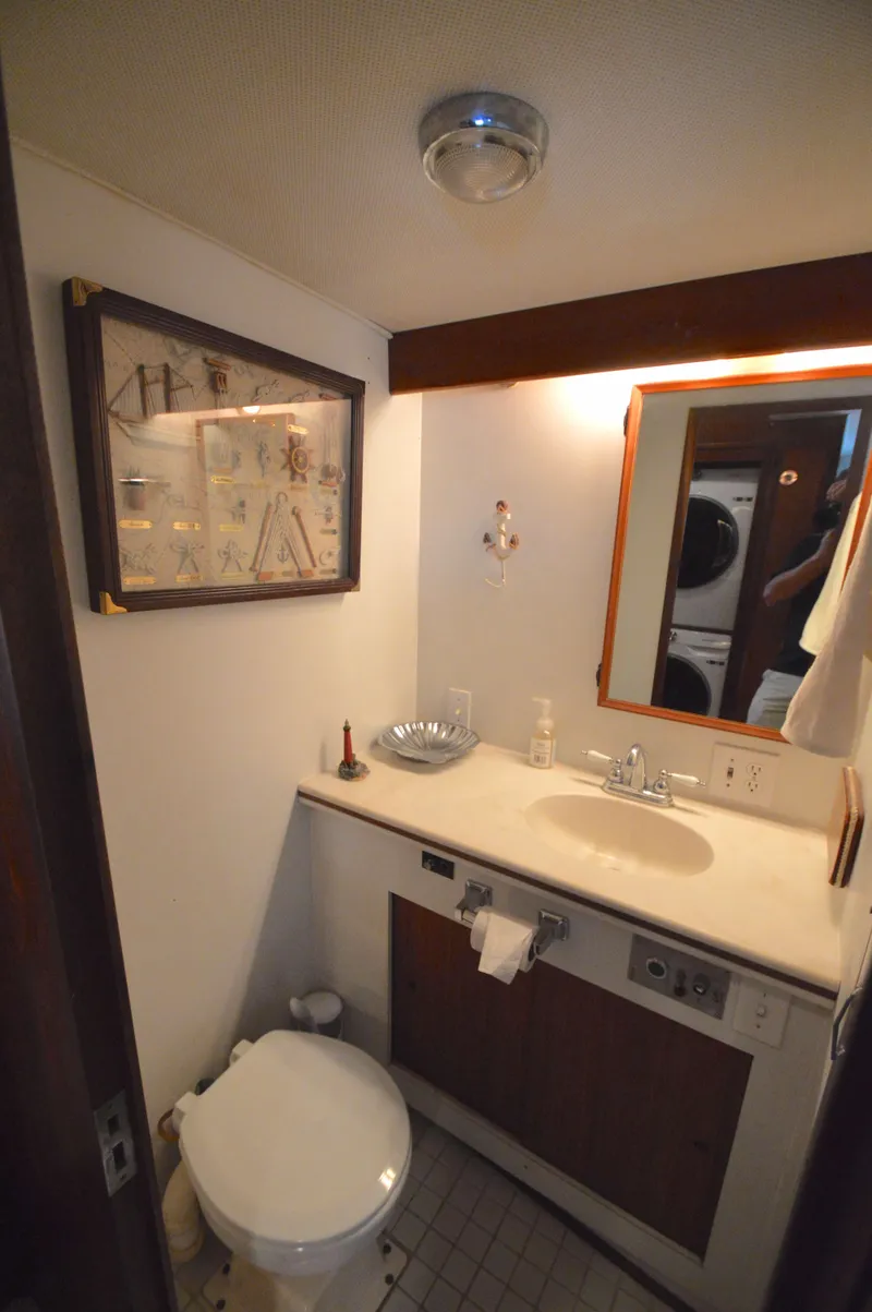 Slide: The Image of Hatteras 53 Motor Yacht 1979 - 39