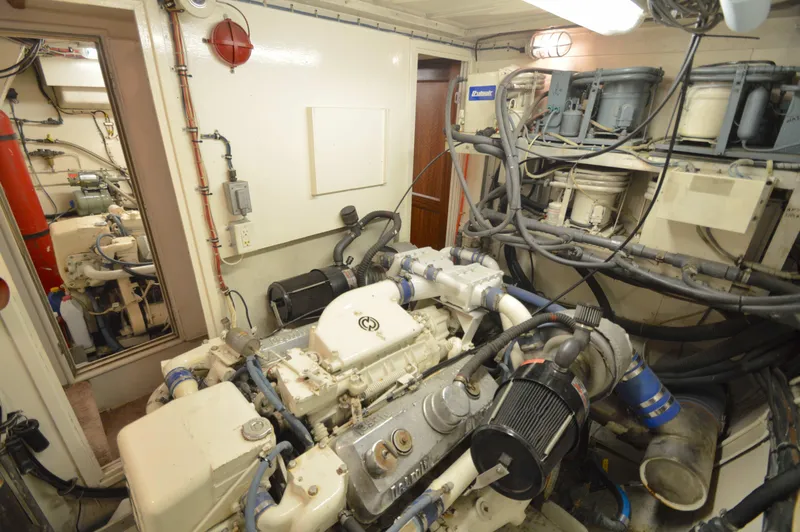 Slide: The Image of Hatteras 53 Motor Yacht 1979 - 58