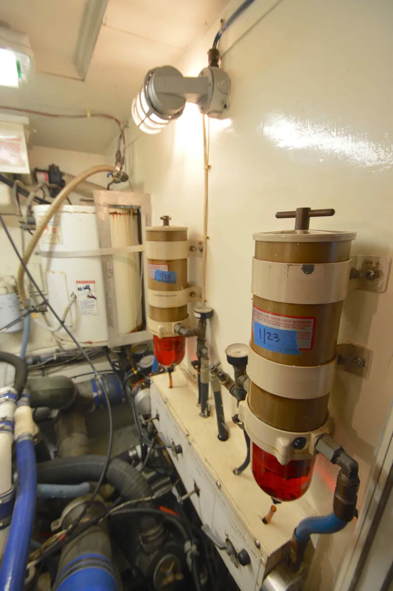 Slide: The Image of Hatteras 53 Motor Yacht 1979 - 61