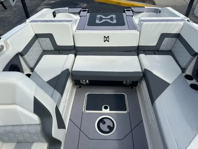 Slide: The Image of Heyday H20 2024 - 11