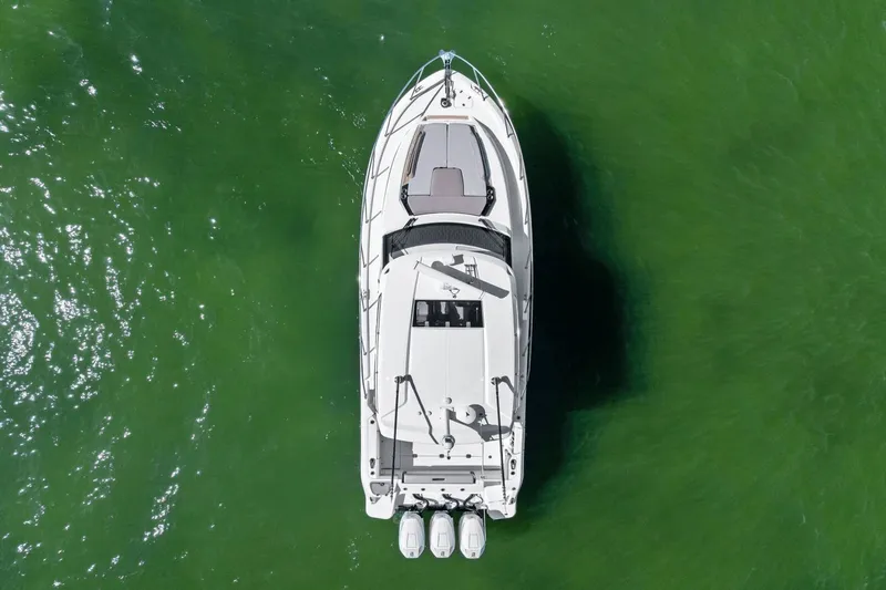 Slide: The Image of Boston Whaler 365 Conquest 2025 - 17