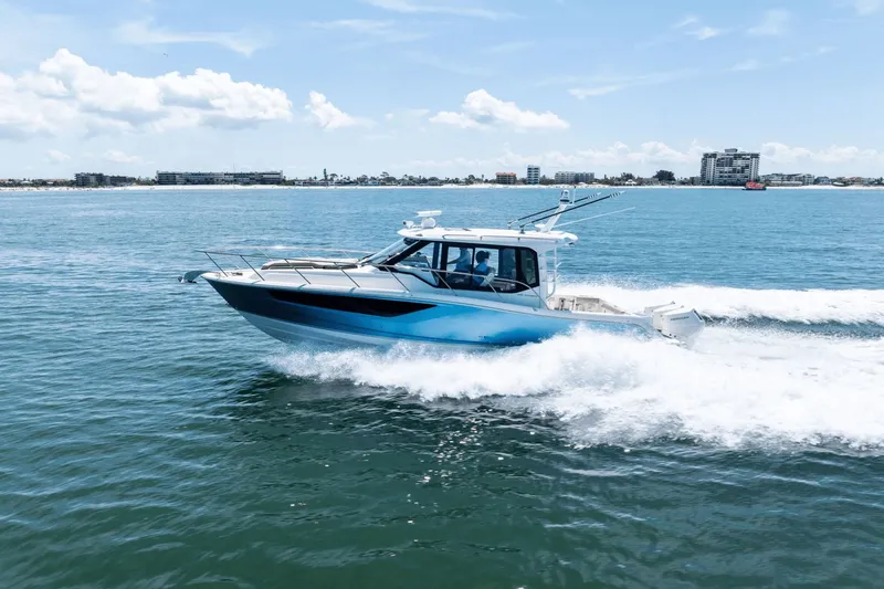 Slide: The Image of Boston Whaler 365 Conquest 2025 - 20