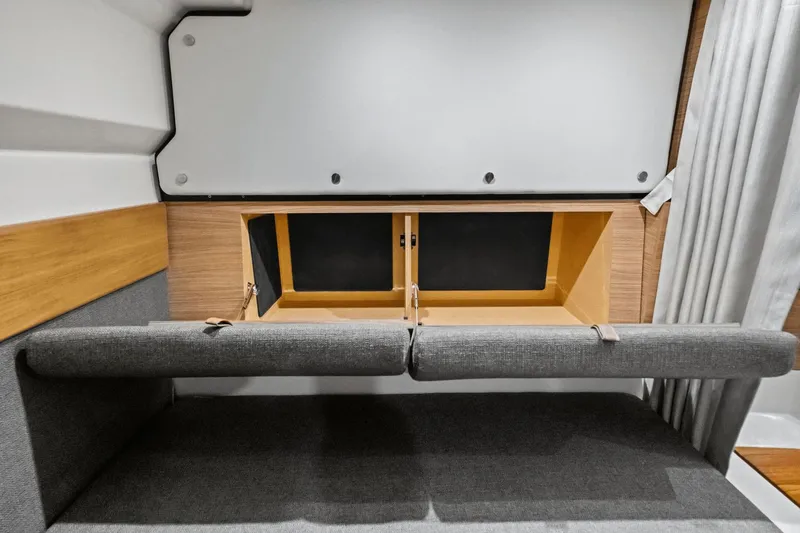 Slide: The Image of Boston Whaler 365 Conquest 2025 - 33