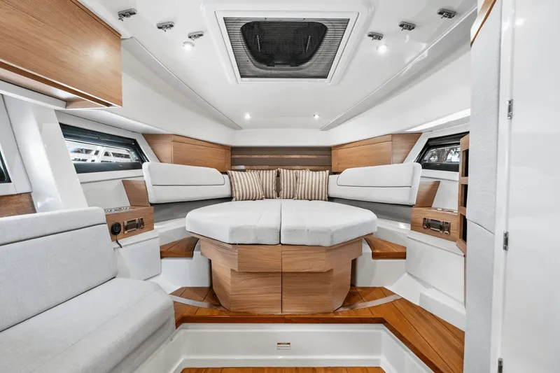 Slide: The Image of Boston Whaler 365 Conquest 2025 - 35