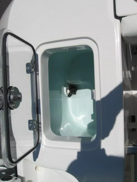 Slide: The Image of Livewell compartment on 2025 Edgewater 208 WATCHMAN CC boat. - 8
