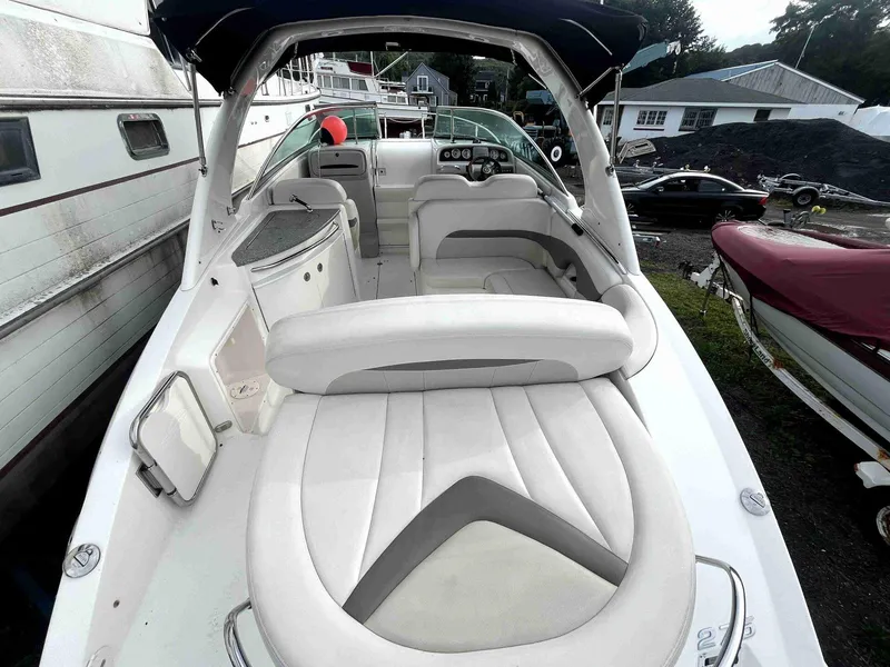 Slide: The Image of 2007 Chaparral 275 SSi boat with spacious seating and sleek design. - 7