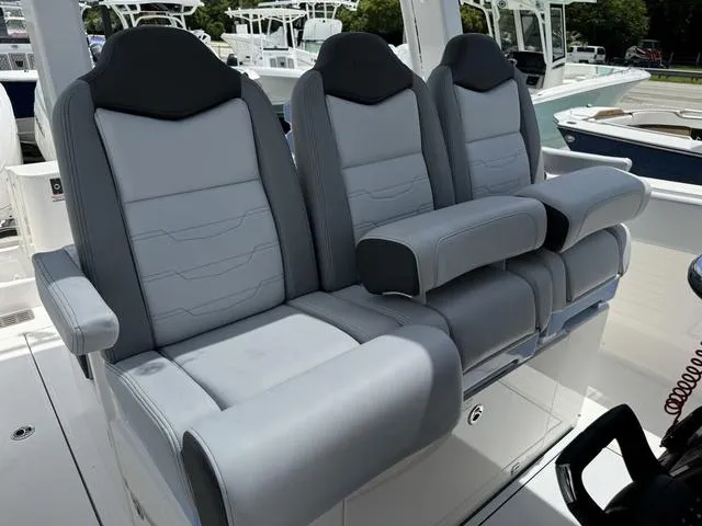 Slide: The Image of Robalo R360 Center Console 2025 - 27
