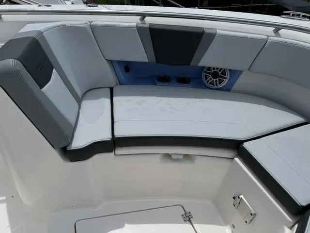 Slide: The Image of Robalo R360 Center Console 2025 - 44