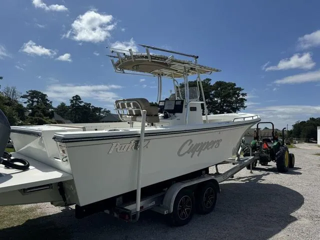 Slide: The Image of Parker Marine 2501 Center Console 2018 - 7