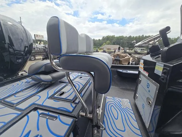 Slide: The Image of Xpress H24B 2025 - 11