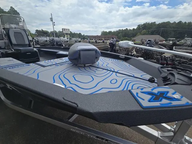 Slide: The Image of Xpress H24B 2025 - 16